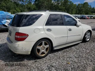 2008 Mercedes-Benz M 550 z VIN 4JGBB72E98A412553, wystawiony jako Copart lot #61350025 z przebiegiem 154 355 mil mil oraz Czysty tytuł • Clean title. Historia ofert i sprzedaży dostępna na DreamBid. Obrazek 3.