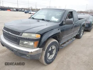 2004 Chevrolet Colorado LS Z71 with VIN 1GCDT196348111137, listed as a IAAI auction lot 41482484 with 236,180 mi miles. Bid and sale history available at carsss.com. Image 2.