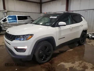 2018 Jeep Compass Latitude z VIN 3C4NJDBB1JT394699, wystawiony jako Copart lot #62566415 z przebiegiem 70 932 mil mil oraz Szkoda całkowita • Salvage title. Historia ofert i sprzedaży dostępna na DreamBid. Obrazek 1.