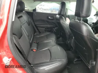 2019 Jeep Compass Altitude z VIN 3C4NJDBB9KT683346, wystawiony jako Copart lot #45036815 z przebiegiem 59 833 mil mil oraz Szkoda całkowita • Salvage title. Historia ofert i sprzedaży dostępna na DreamBid. Obrazek 12.
