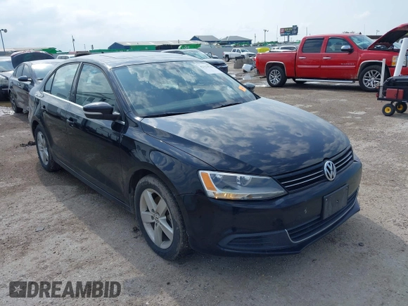 2014 Volkswagen Jetta TDI w/Premium/Nav с VIN 3VWLL7AJ2EM415312, выставлен на аукционе IAAI как лот 42123936 с пробегом 47 874 миль миль и . История ставок и продаж доступна на DreamBid. Изображение 1.