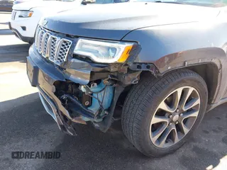 2017 Jeep Grand Cherokee Overland with VIN 1C4RJFCG4HC646281, listed as a IAAI auction lot 41661427 with 205,852 mi miles. Bid and sale history available at carsss.com. Image 6.