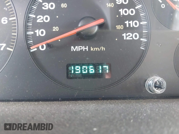 2001 Jeep Grand Cherokee Laredo with VIN 1J4GW48S81C520385, listed as a IAAI auction lot 42790086 with 190,617 mi miles and . Bid and sale history available at DreamBid. Image 7.