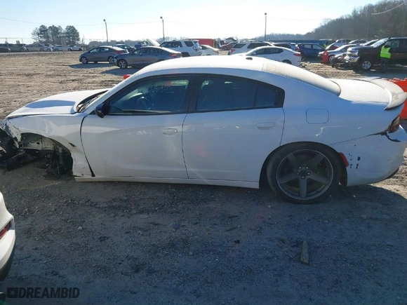 2020 Dodge Charger SXT with VIN 2C3CDXBG2LH190263, listed as a IAAI auction lot 41277159 with 85,000 mi miles. Bid and sale history available at carsss.com. Image 15.