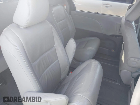 2016 Toyota Sienna Ltd with VIN 5TDDK3DC6GS133774, listed as a IAAI auction lot 41580518 with 247,193 mi miles. Bid and sale history available at carsss.com. Image 8.