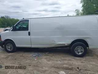 2017 Chevrolet Express Cargo z VIN 1GCWGBFF4H1289693, wystawiony jako IAAI lot #42310038 z przebiegiem 152 692 mil mil oraz . Historia ofert i sprzedaży dostępna na DreamBid. Obrazek 14.