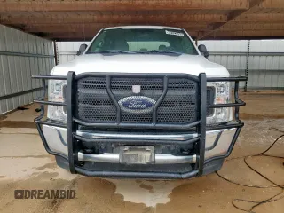 2019 Ford F-250 XL with VIN 1FT7W2B66KEE84885, listed as a Copart auction lot 62522495 with 155,299 mi miles and Clean title. Bid and sale history available at DreamBid. Image 5.