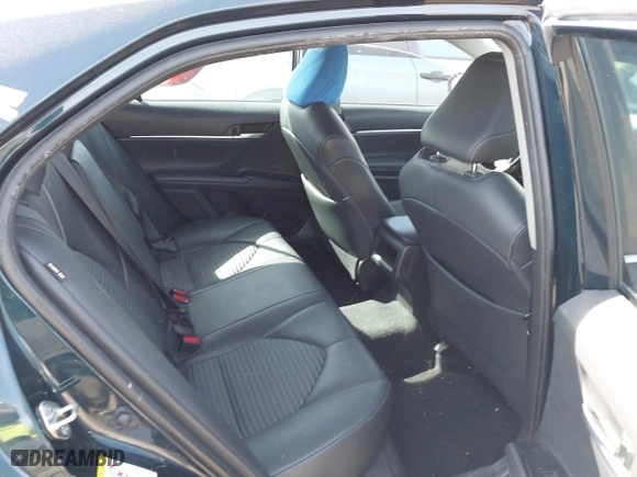 2018 Toyota Camry LE with VIN 4T1B11HK5JU633648, listed as a IAAI auction lot 41840969 with 140,071 mi miles. Bid and sale history available at carsss.com. Image 8.