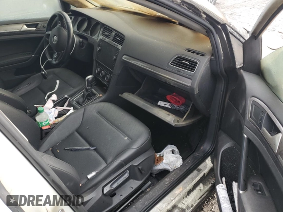 2018 Volkswagen Golf S z VIN 3VWH17AU1JM757852, wystawiony jako Copart lot #84417814 z przebiegiem Nie podano mil oraz Szkoda całkowita • Salvage title. Historia ofert i sprzedaży dostępna na DreamBid. Obrazek 8.