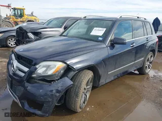 2015 Mercedes-Benz GLK-Class GLK 350 with VIN WDCGG5HB6FG432454, listed as a IAAI auction lot 41436059 with 116,686 mi miles. Bid and sale history available at carsss.com. Image 18.