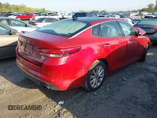 2018 Kia Optima LX z VIN 5XXGT4L35JG236890, wystawiony jako IAAI lot #41940813 z przebiegiem 138 898 mil mil oraz . Historia ofert i sprzedaży dostępna na DreamBid. Obrazek 4.