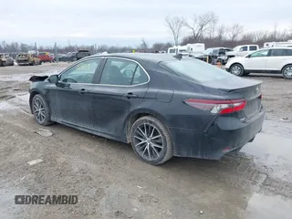 2021 Toyota Camry SE Nightshade with VIN 4T1G11AK4MU573284, listed as a IAAI auction lot 41701923 with 130,160 mi miles. Bid and sale history available at carsss.com. Image 3.