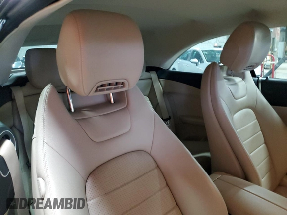 2019 Mercedes-Benz C 300 z VIN WDDWK8EB0KF826740, wystawiony jako Copart lot #47820995 z przebiegiem 97 318 mil mil oraz Szkoda całkowita • Salvage title. Historia ofert i sprzedaży dostępna na DreamBid. Obrazek 10.