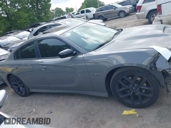 2019 Dodge Charger R/T z VIN 2C3CDXCT7KH721662, wystawiony jako IAAI lot #42179489 z przebiegiem 112 946 mil mil oraz . Historia ofert i sprzedaży dostępna na DreamBid. Obrazek 13.