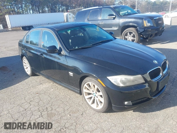 2011 BMW 3 Series 328i xDrive with VIN WBAPK7G52BNN78753, listed as a IAAI auction lot 41775527 with 89,309 mi miles. Bid and sale history available at carsss.com. Image 1.