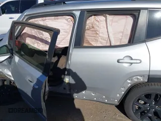 2017 Jeep Renegade Latitude with VIN ZACCJABB0HPG46904, listed as a IAAI auction lot 41844524 with Not Provided miles. Bid and sale history available at carsss.com. Image 6.