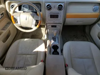 2006 Lincoln Zephyr z VIN 3LNHM26146R661621, wystawiony jako Copart lot #45942325 z przebiegiem 119 755 mil mil oraz Szkody całkowita. Historia ofert i sprzedaży dostępna na DreamBid. Obrazek 8.