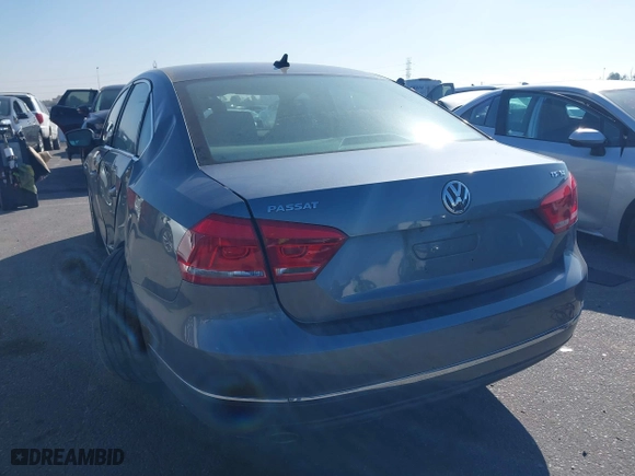 2015 Volkswagen Passat 1.8T Sport with VIN 1VWBT7A36FC020582, listed as a IAAI auction lot 41625054 with 98,613 mi miles. Bid and sale history available at carsss.com. Image 3.