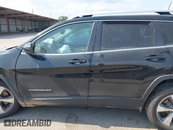 2021 Jeep Cherokee Limited with VIN 1C4PJLDX8MD183389, listed as a IAAI auction lot 42286478 with 93,677 mi miles and . Bid and sale history available at DreamBid. Image 15.