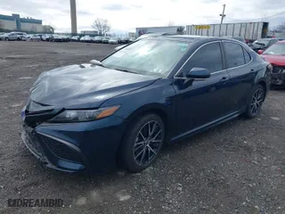 2021 Toyota Camry SE Nightshade with VIN 4T1G11AK3MU567671, listed as a IAAI auction lot 41733278 with 38,749 mi miles. Bid and sale history available at carsss.com. Image 2.