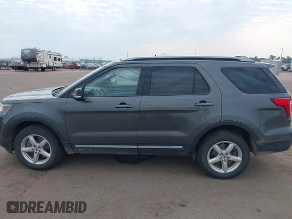 2017 Ford Explorer XLT z VIN 1FM5K8DH9HGC85018, wystawiony jako IAAI lot #42412250 z przebiegiem 65 919 mil mil oraz . Historia ofert i sprzedaży dostępna na DreamBid. Obrazek 14.
