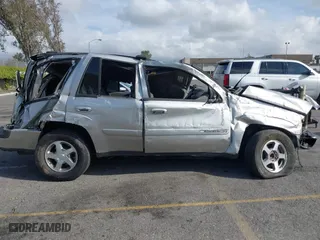 2004 Chevrolet TrailBlazer LT with VIN 1GNDS13S442417203, listed as a IAAI auction lot 41858690 with 98,983 mi miles. Bid and sale history available at carsss.com. Image 13.