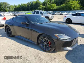 2024 Nissan Z Performance z VIN JN1BZ4BH8RM361445, wystawiony jako Copart lot #60575274 z przebiegiem 6 520 mil mil oraz Szkoda całkowita • Salvage title. Historia ofert i sprzedaży dostępna na DreamBid. Obrazek 4.