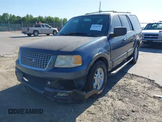 2004 Ford Expedition Special Service with VIN 1FMFU15L24LA67271, listed as a IAAI auction lot 42142445 with 136,752 mi miles. Bid and sale history available at carsss.com. Image 2.