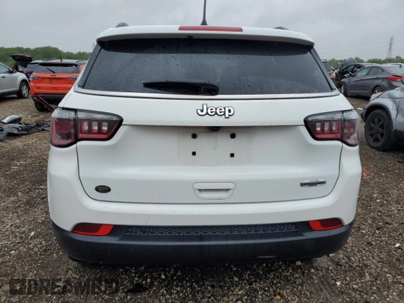 2022 Jeep Compass Altitude with VIN 3C4NJCBB3NT204949, listed as a Copart auction lot 57820975 with 18,098 mi miles and Salvage title. Bid and sale history available at DreamBid. Image 6.