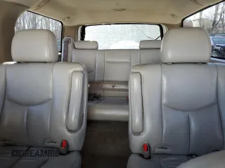 2005 Chevrolet Suburban LS with VIN 3GNFK16Z75G285533, listed as a Copart auction lot 51796744 with 260,539 mi miles and Salvage Title. Bid and sale history available at carsss.com. Image 10.