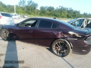 2020 Dodge Charger Scat Pack z VIN 2C3CDXGJ6LH238402, wystawiony jako IAAI lot #40145051 z przebiegiem 98 240 mil mil oraz . Historia ofert i sprzedaży dostępna na DreamBid. Obrazek 14.