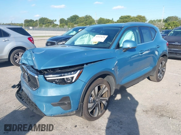 2024 Volvo XC40 Plus Bright Theme with VIN YV4L12UE3R2342939, listed as a IAAI auction lot 41527678 with 2,234 mi miles. Bid and sale history available at carsss.com. Image 2.