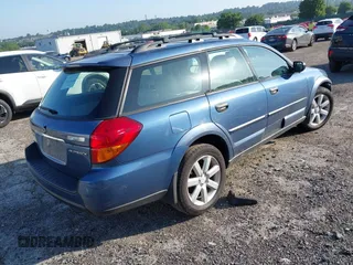 2007 Subaru Legacy Outback with VIN 4S4BP61C877318610, listed as a IAAI auction lot 42579912 with 177,648 mi miles and . Bid and sale history available at DreamBid. Image 4.