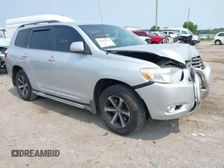 2010 Toyota Highlander z VIN 5TDZA3EH7AS001844, wystawiony jako IAAI lot #42417264 z przebiegiem 183 084 mil mil oraz . Historia ofert i sprzedaży dostępna na DreamBid. Obrazek 1.