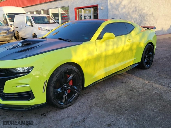 2019 Chevrolet Camaro 2SS with VIN 1G1FH1R75K0158922, listed as a Copart auction lot 47991265 with 104607 miles and Clean Title. Bid and sale history available at carsss.com. Image 2.
