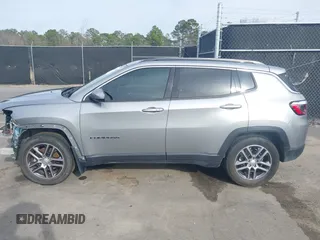 2020 Jeep Compass Latitude w/Sun/Safety Pkg with VIN 3C4NJCBB3LT257860, listed as a IAAI auction lot 41601408 with 72,364 mi miles. Bid and sale history available at carsss.com. Image 15.