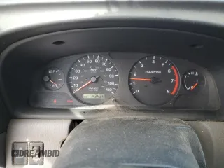 2000 Nissan Xterra XE z VIN 5N1ED28Y8YC575999, wystawiony jako Copart lot #57707215 z przebiegiem 142 436 mil mil oraz Tytuł czysty. Historia ofert i sprzedaży dostępna na DreamBid. Obrazek 9.