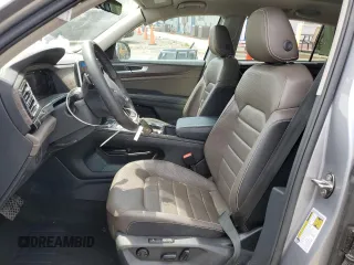 2024 Volkswagen Atlas SEL with VIN 1V2BR2CA3RC523103, listed as a Copart auction lot 55821865 with 47,893 mi miles and Salvage title. Bid and sale history available at DreamBid. Image 7.