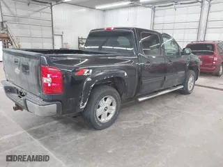2009 Chevrolet Silverado 1500 LTZ with VIN 3GCEK33399G285667, listed as a IAAI auction lot 41253363 with 219,199 mi miles. Bid and sale history available at carsss.com. Image 4.