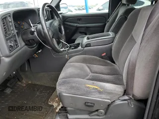 2004 GMC Sierra 1500 SLE z VIN 2GTEK19T541284612, wystawiony jako Copart lot #55847625 z przebiegiem Nie podano mil oraz Czysty tytuł • Clean title. Historia ofert i sprzedaży dostępna na DreamBid. Obrazek 7.