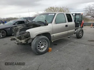 2001 Chevrolet Silverado 1500 LS with VIN 2GCEC19V111390534, listed as a Copart auction lot 47952825 with Not Provided miles and Salvage Title. Bid and sale history available at DreamBid. Image 1.