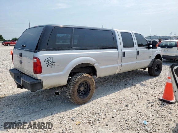 2015 Ford F-250 Lariat z VIN 1FT7W2BT5FEB60435, wystawiony jako Copart lot #57226935 z przebiegiem 284 521 mil mil oraz Czysty tytuł • Clean title. Historia ofert i sprzedaży dostępna na DreamBid. Obrazek 3.