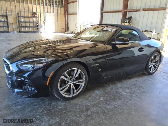 2025 BMW Z4 sDrive30i with VIN WBAHF3C01SWY40624, listed as a Copart auction lot 85969224 with 0 mi miles and Clean Title. Bid and sale history available at carsss.com. Image 1.