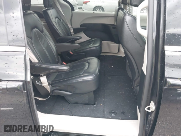2022 Chrysler Pacifica Touring L with VIN 2C4RC1BG9NR194782, listed as a IAAI auction lot 41842410 with 76,231 mi miles and . Bid and sale history available at DreamBid. Image 8.