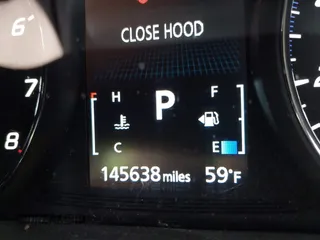 2020 Mitsubishi Outlander ES z VIN JA4AZ3A32LZ026792, wystawiony jako IAAI lot #41907596 z przebiegiem 145 638 mil mil oraz . Historia ofert i sprzedaży dostępna na DreamBid. Obrazek 15.
