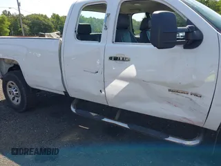 2012 Chevrolet Silverado 3500HD with VIN 1GB2CZCG4CZ113273, listed as a IAAI auction lot 40107404 with 258,322 mi miles and . Bid and sale history available at DreamBid. Image 17.