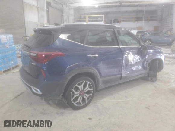 2021 Kia Seltos SX with VIN KNDETCA24M7207406, listed as a Copart auction lot 45762665 with 70,955 mi miles and Salvage Title. Bid and sale history available at carsss.com. Image 3.