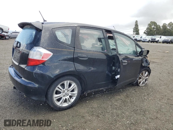 2009 Honda Fit Sport z VIN JHMGE88409S050001, wystawiony jako Copart lot #56575235 z przebiegiem Nie podano mil oraz Nie do naprawy • Non repairable. Historia ofert i sprzedaży dostępna na DreamBid. Obrazek 3.