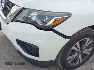 2017 Nissan Pathfinder S with VIN 5N1DR2MN1HC672874, listed as a IAAI auction lot 41828458 with 138,490 mi miles. Bid and sale history available at carsss.com. Image 6.