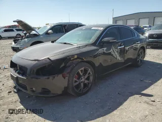 2013 Nissan Maxima SV z VIN 1N4AA5AP1DC818762, wystawiony jako Copart lot #51616615 z przebiegiem 131 586 mil mil oraz Szkody całkowita. Historia ofert i sprzedaży dostępna na DreamBid. Obrazek 1.